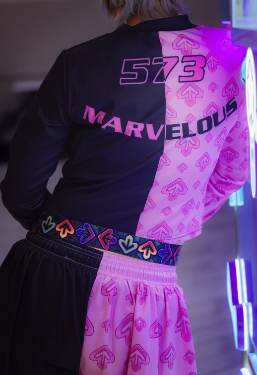 Marvelous Long Sleeve Keyhole Crop Top
